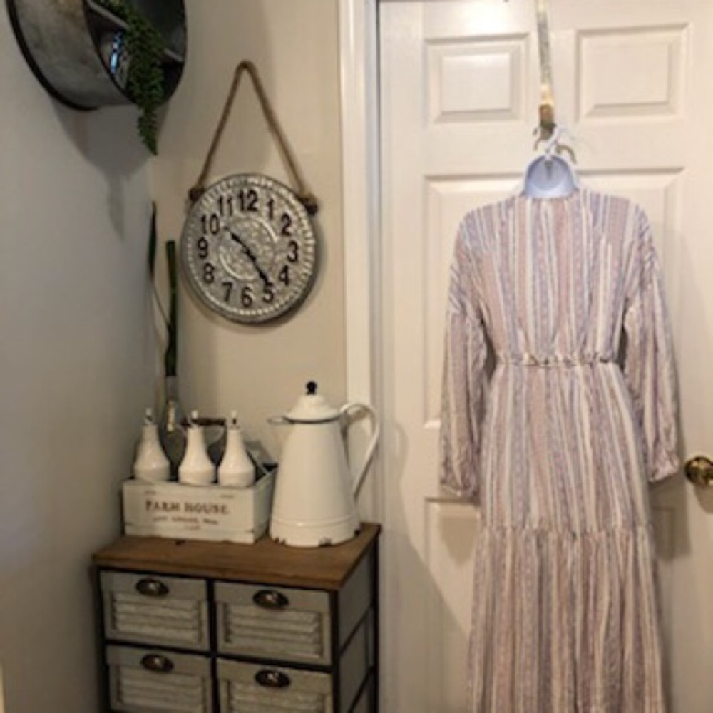 Dress - Picture 2 of 2